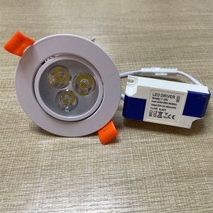 LED Recessed Light Fixture - Aimable - 40 Watt Equivalent - 3.5" - 290 Lumens
